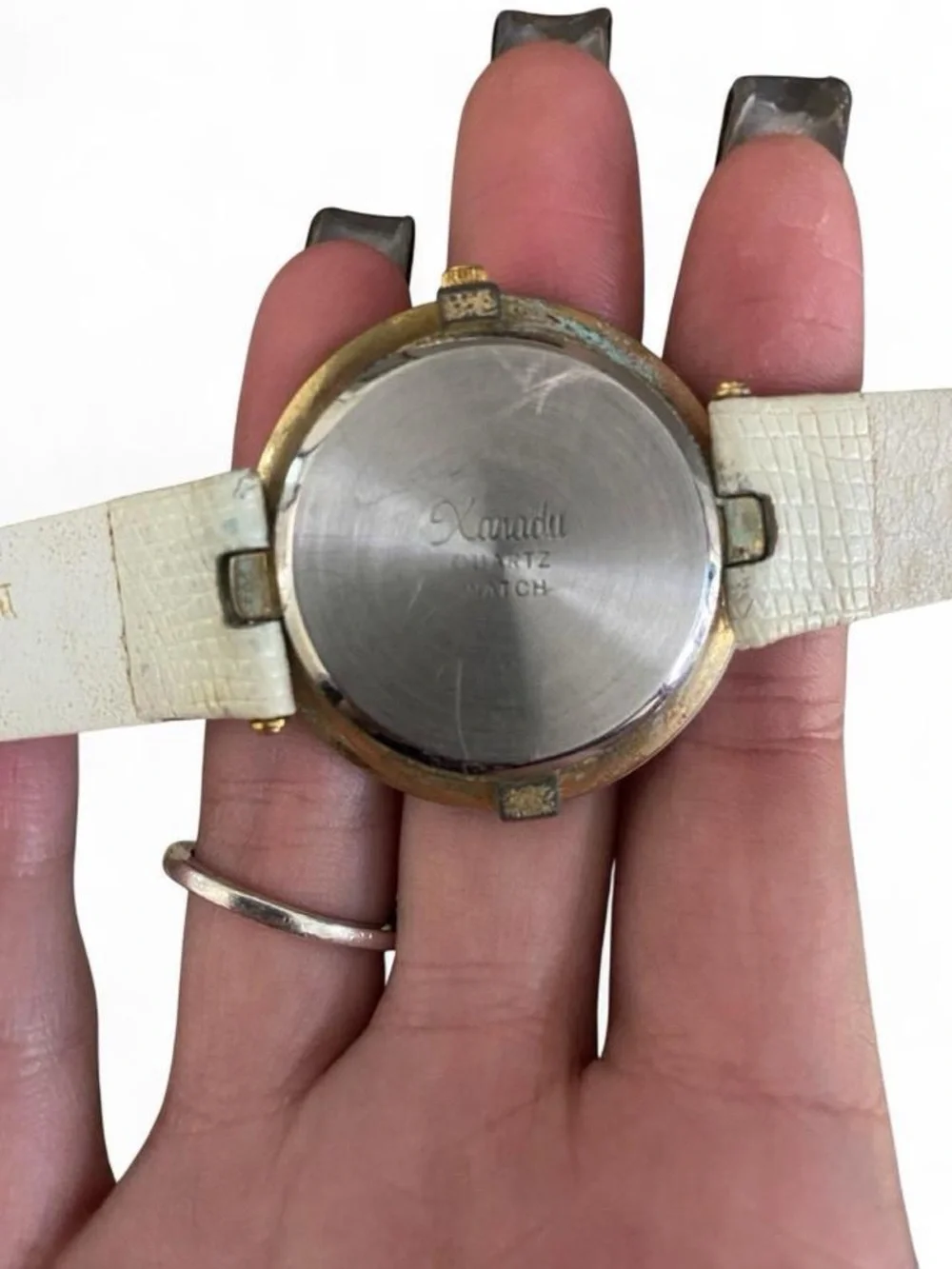 Vintage Xavonda Mountain Abalone Shell Mother of Pearl Quartz Watch